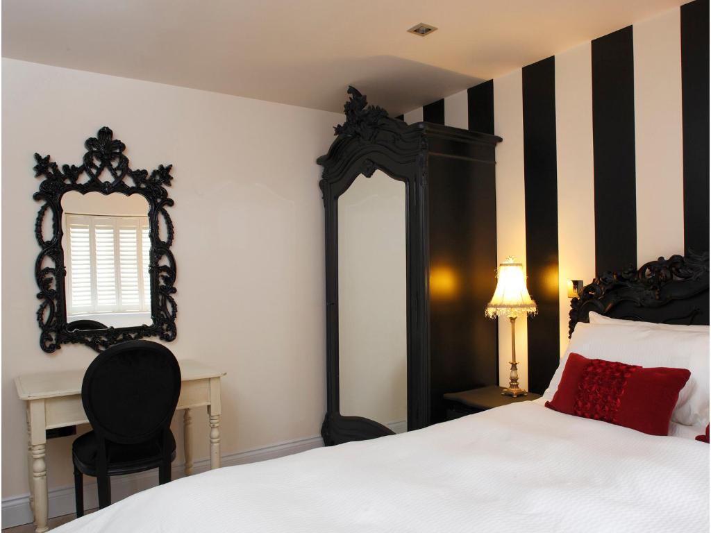 The Broad Leys Bed & Breakfast Aylesbury  Room photo
