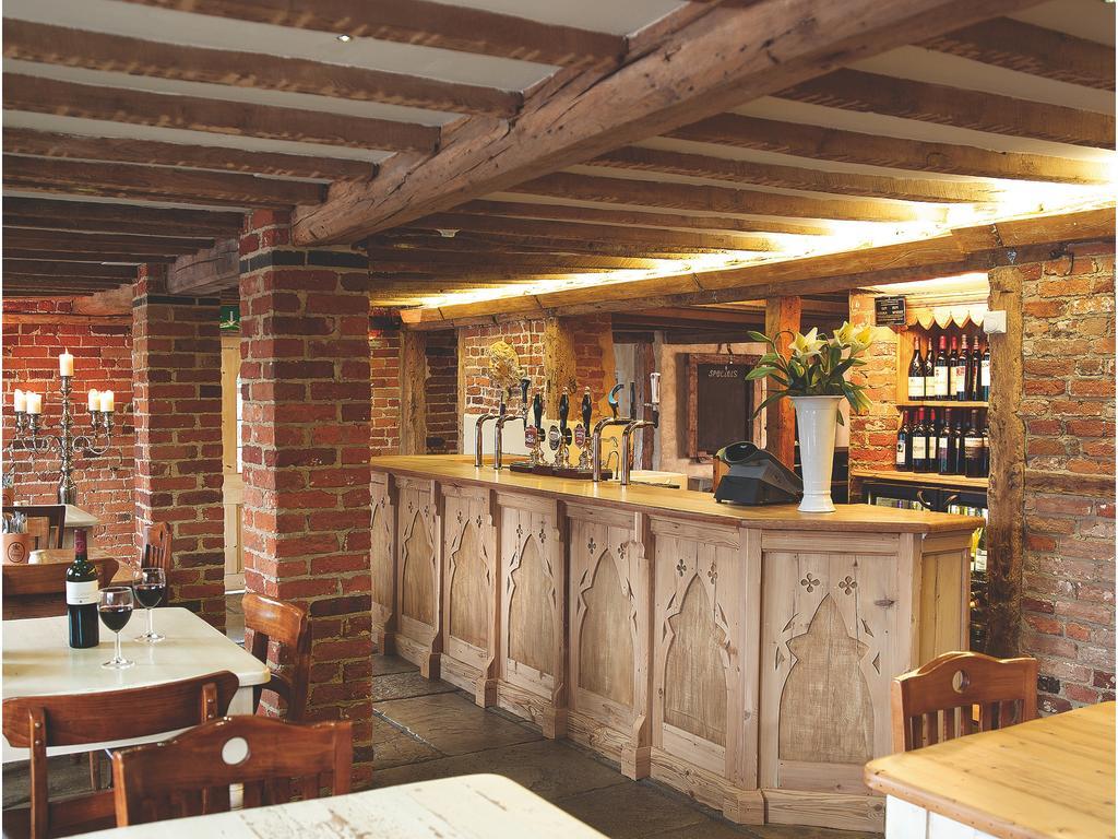 The Broad Leys Bed & Breakfast Aylesbury  Exterior photo